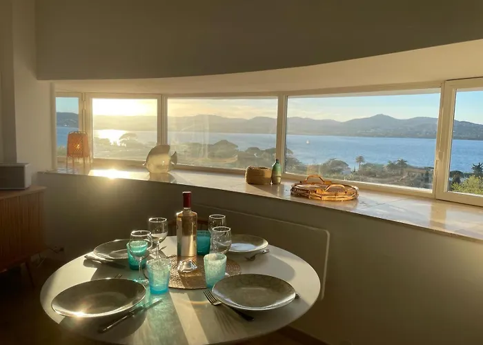 Апартаменти Standing, Vue Golfe Avec Parking Gratuit